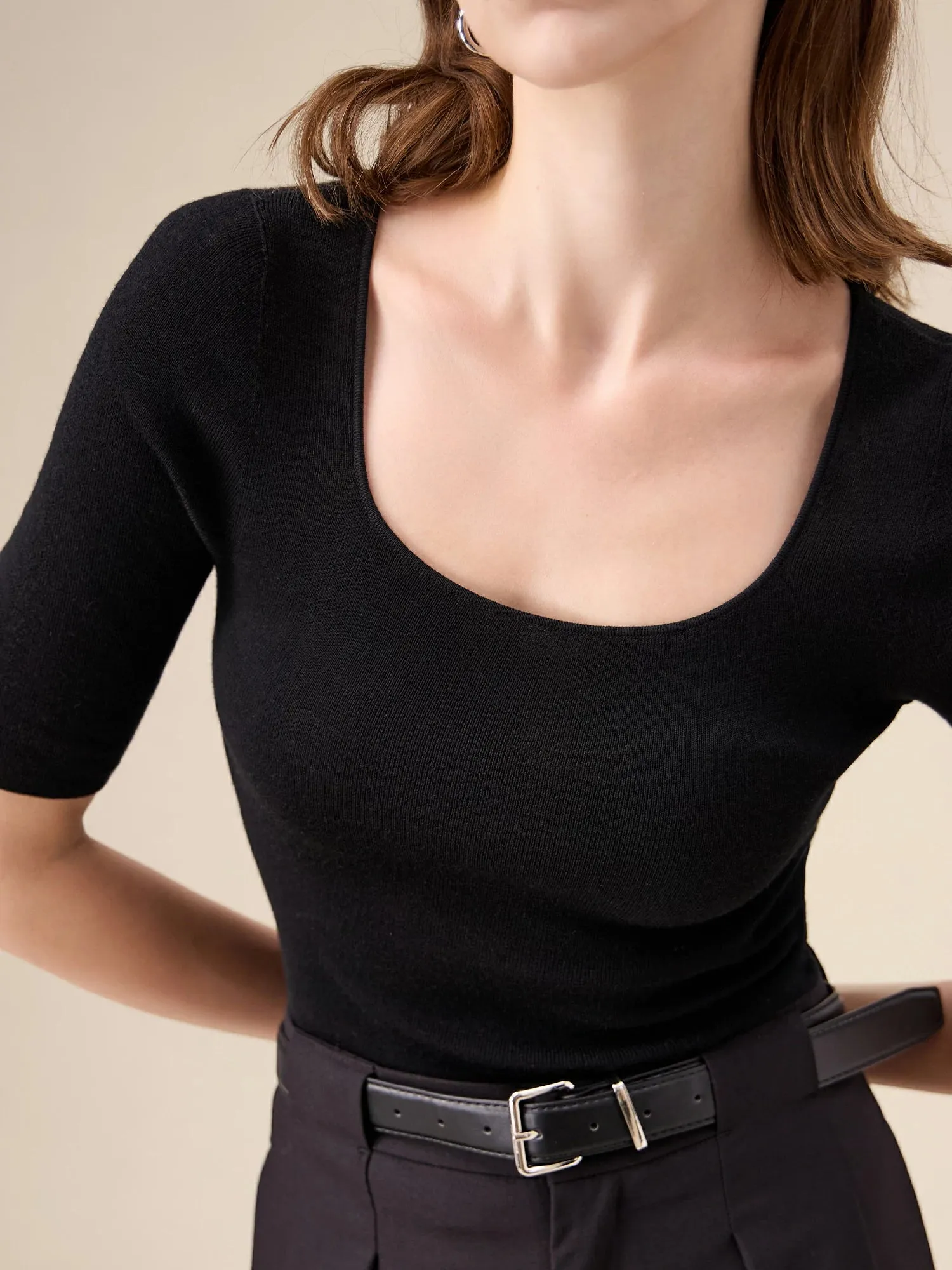 Amoretu 100% Wool Short Sleeve Slim-Fit Knit Tee